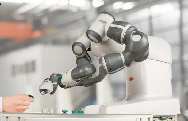 工业机器人应用与维护的就业前景分析-智能制造业